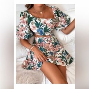 Floral puff sleeve dress